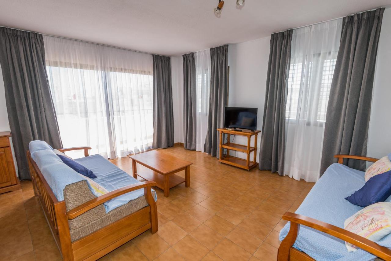 Apartments Niko Santa Eularia des Riu Exteriör bild